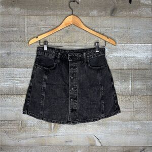 American Eagle Outfitters size 2 Black denim button up Skort Mini Length